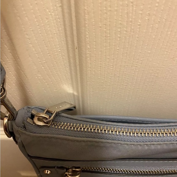 Michael Kors Jet Set Large Charm Flat Crossbody EUC!! - Picture 8 of 15